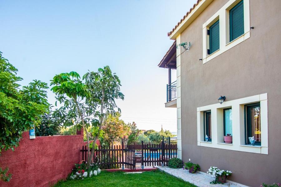 Villa Nefeli ตราเปซากิ ภายนอก รูปภาพ
